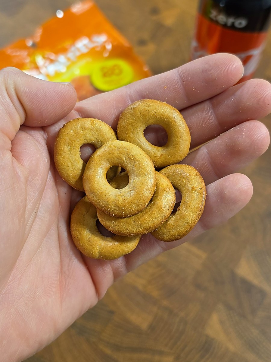Crisp Power Protein Pretzels Cheddar